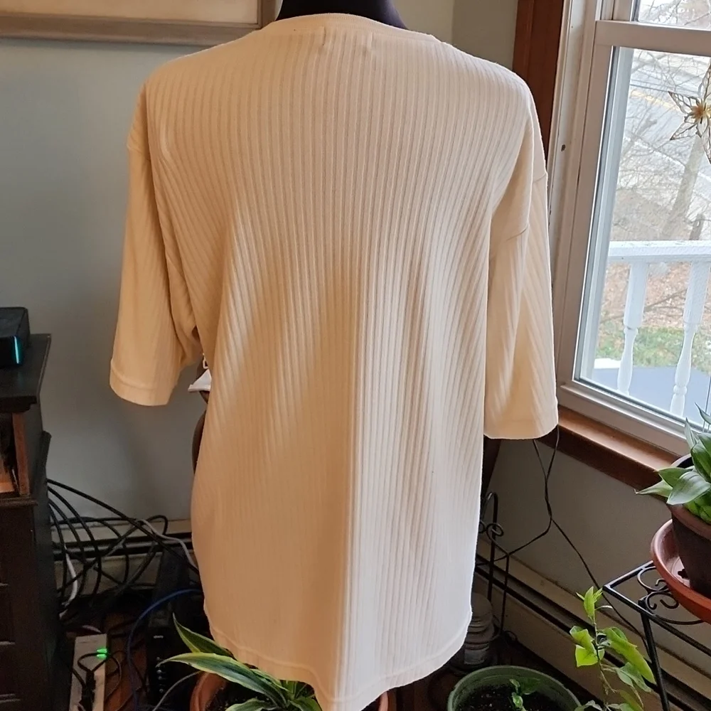 Claiborne women's tan shirt size XL - Picture 4 of 7